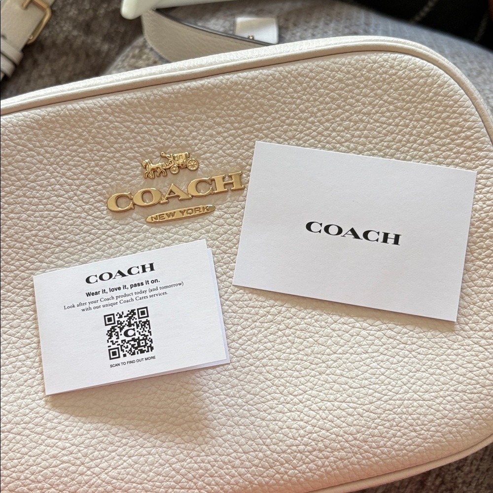 LIKE NEW Coach Detachable and thicker strap Large Jamie Camera Bag cream white - Picture 4 of 10